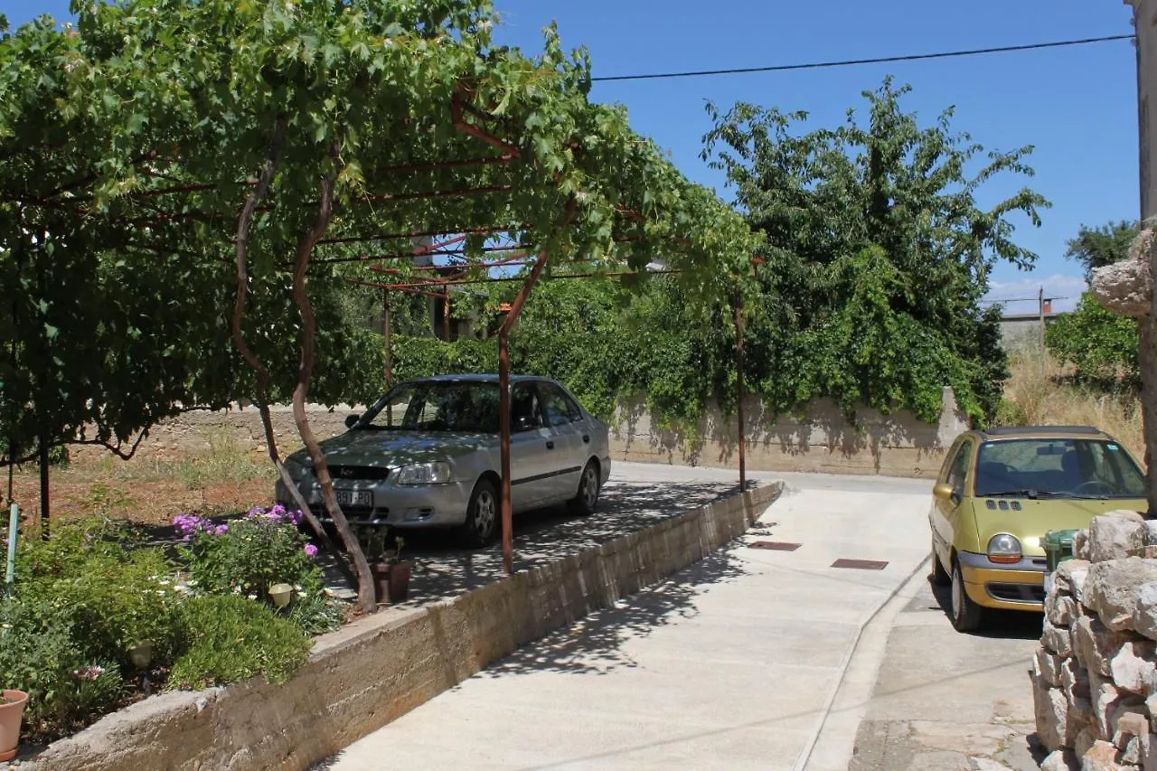 Apartments With A Parking Space Preko, Ugljan - 8179 0*, Preko Croatia