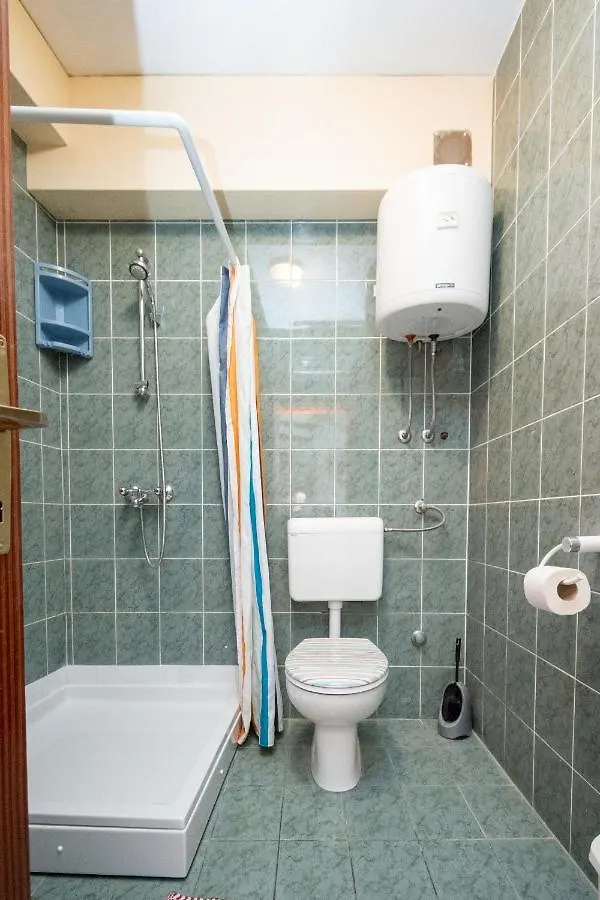 Apartments With A Parking Space Preko, Ugljan - 8179 Croatia